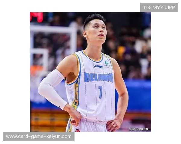 篮球运动员鞋底掉落仍坚持打